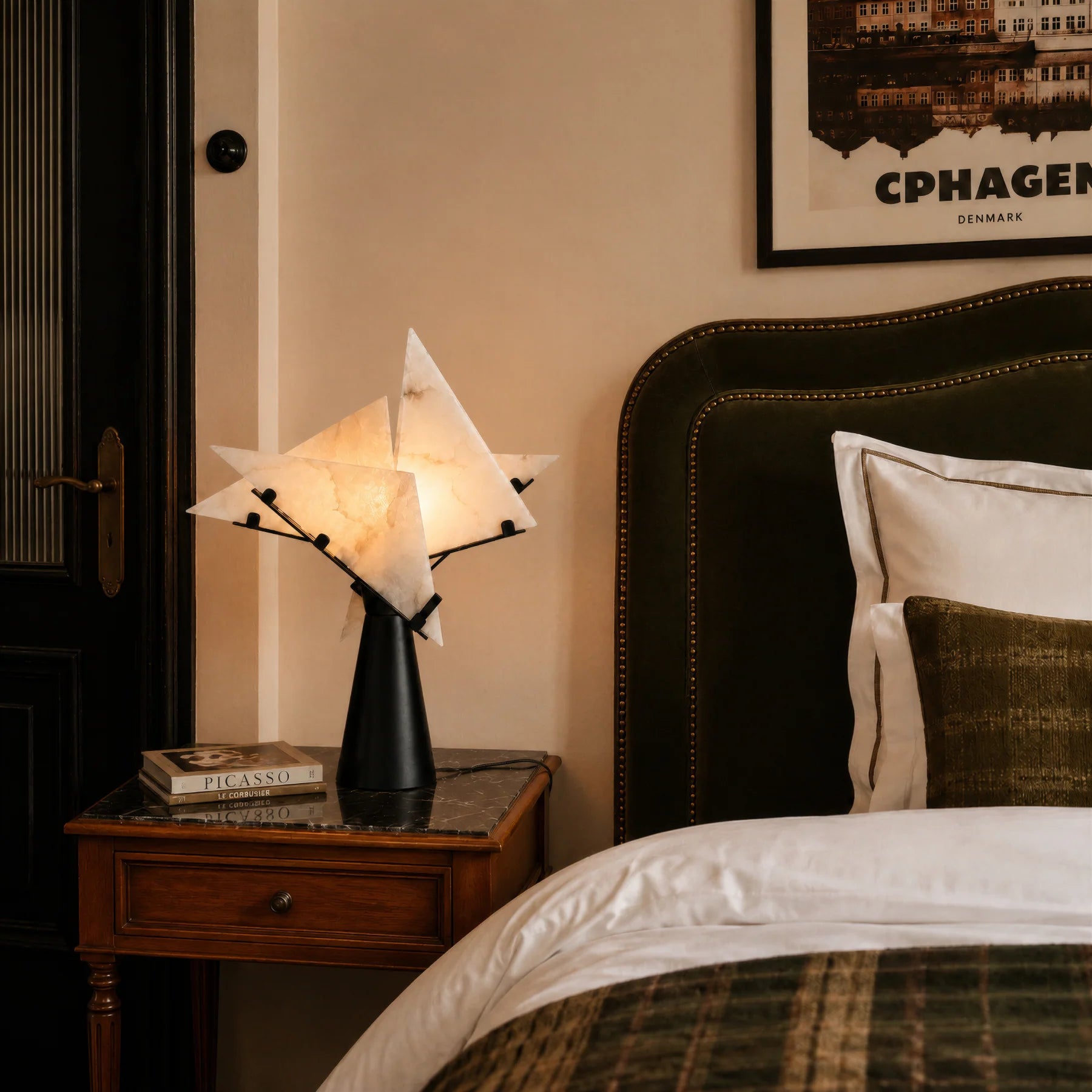 GOODNEST SIENNA | Alabaster Table Lamp