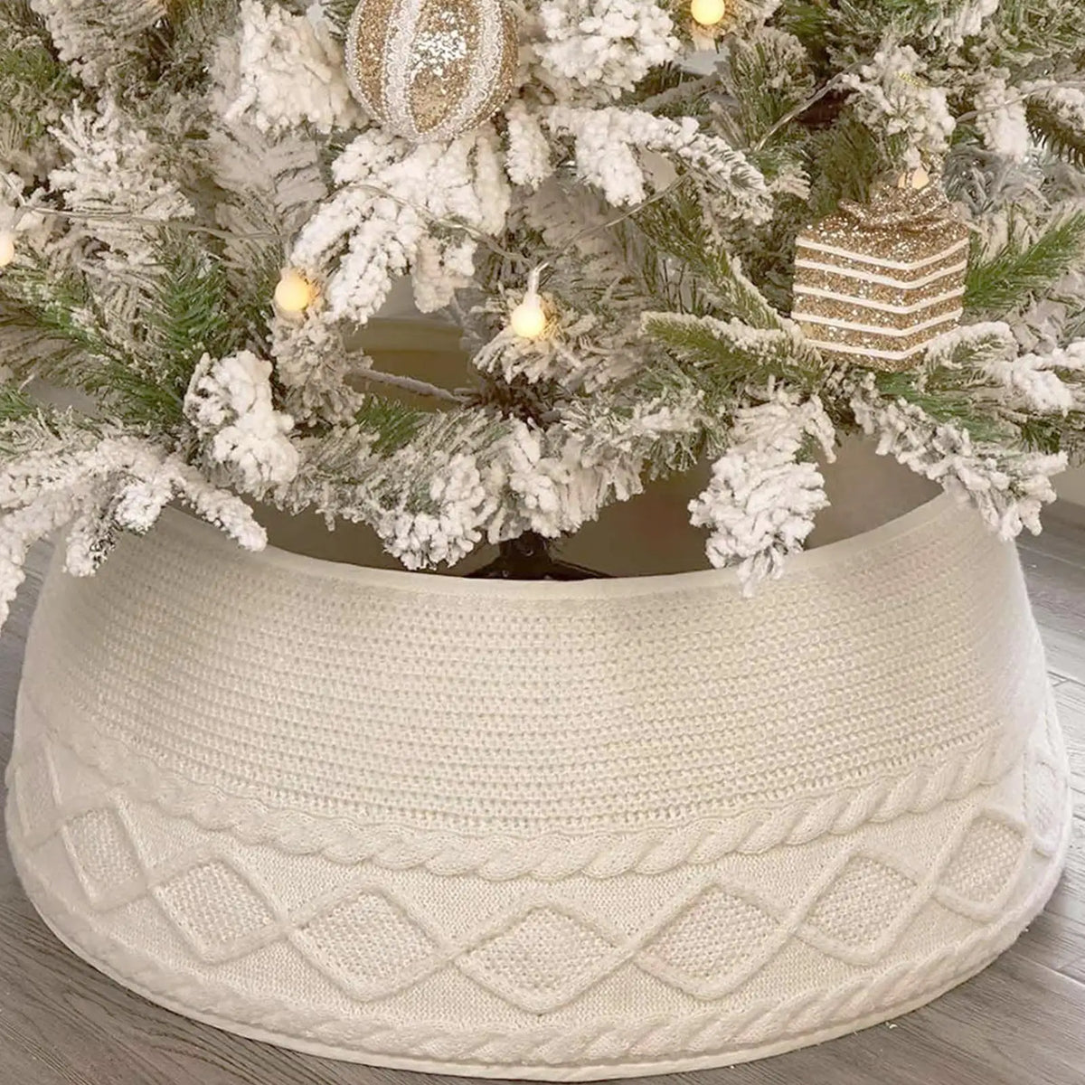 Cable Knitted Christmas Tree Collar - GoodNest