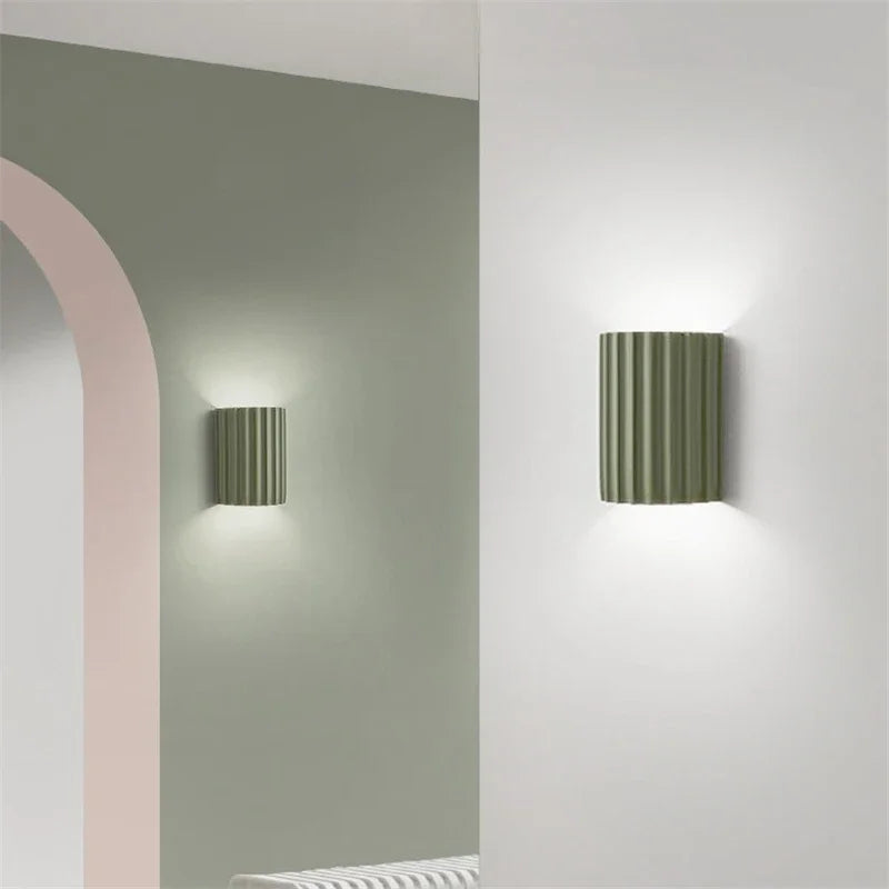 Cairn Resin Wall Light