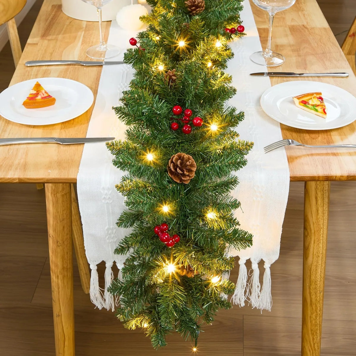 Mantel 9ft Pre-Lit Christmas Garland