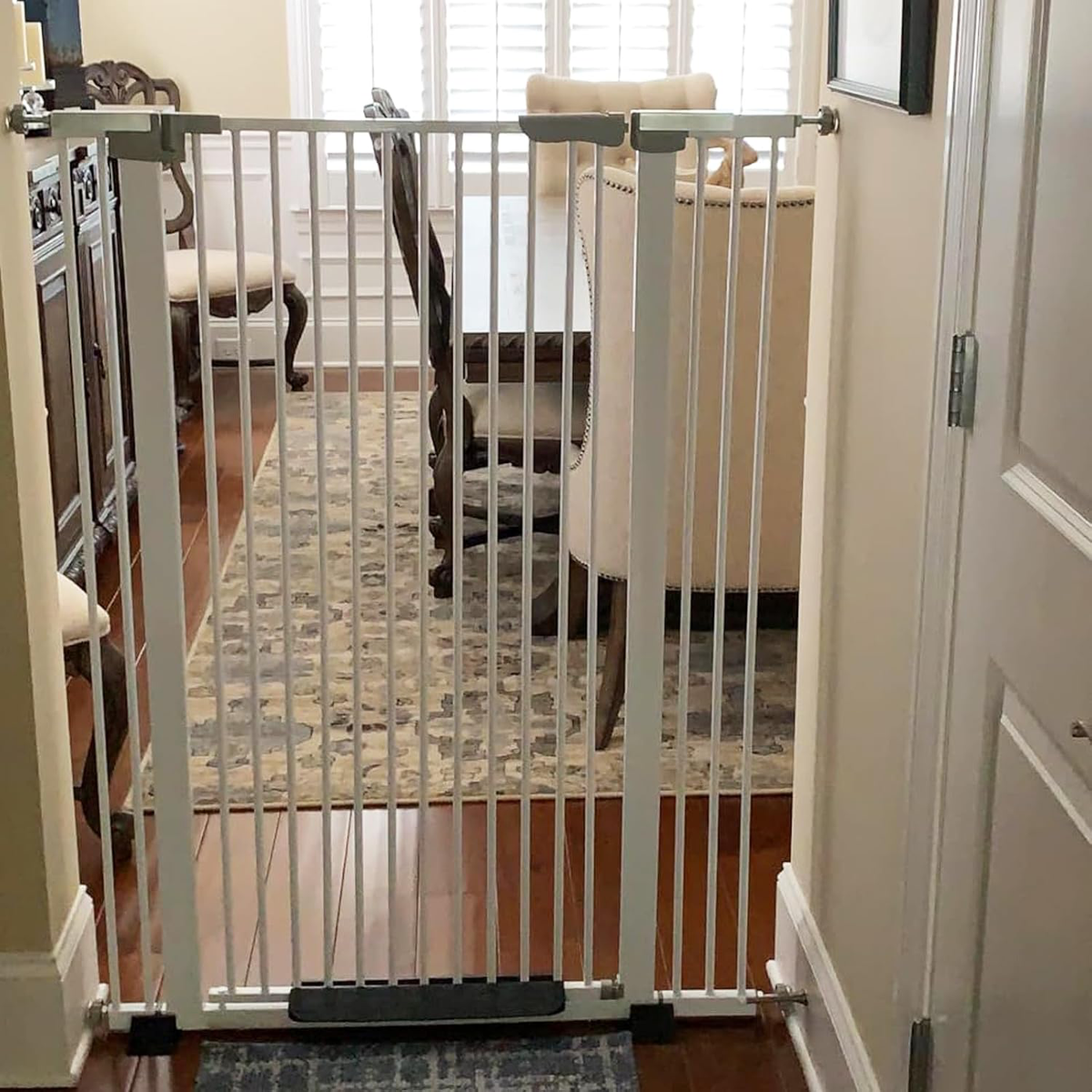 GOODNEST GATEWAY | No-Drill Adjustable Pet Gate